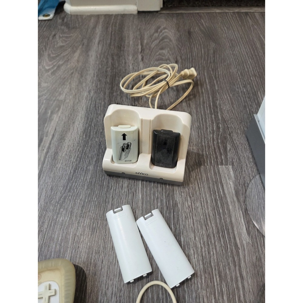 Nintendo Wii Console Bundle White RVL-001 w Everything - Picture 5 of 13